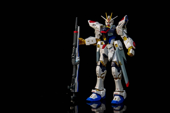 1/144 RG  STRIKE FREEDOM