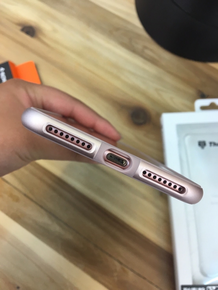 可能腦子撞壞了才會一次買兩個殼回家被唸(K11/SGP)