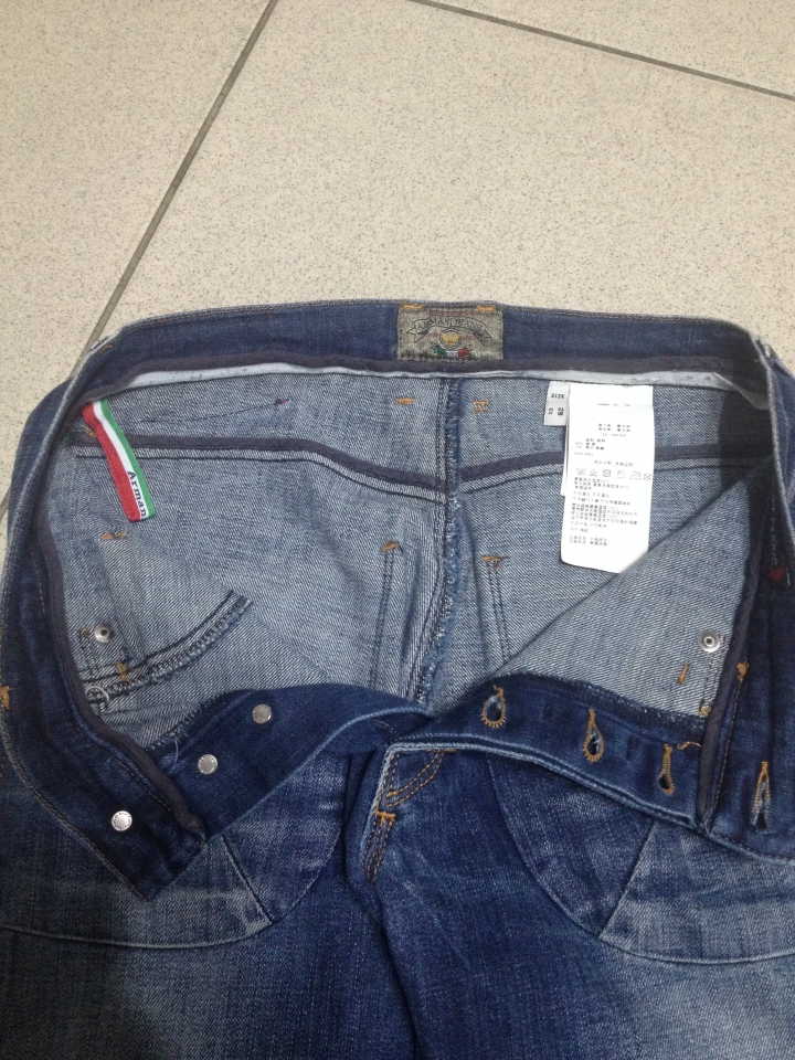 鑑定Armani 牛仔褲