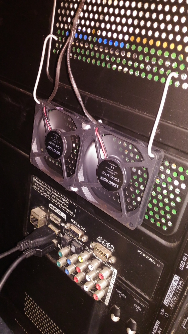 液晶電視晶片散熱改善diy  另風扇 送風/抽風 效能問題請教