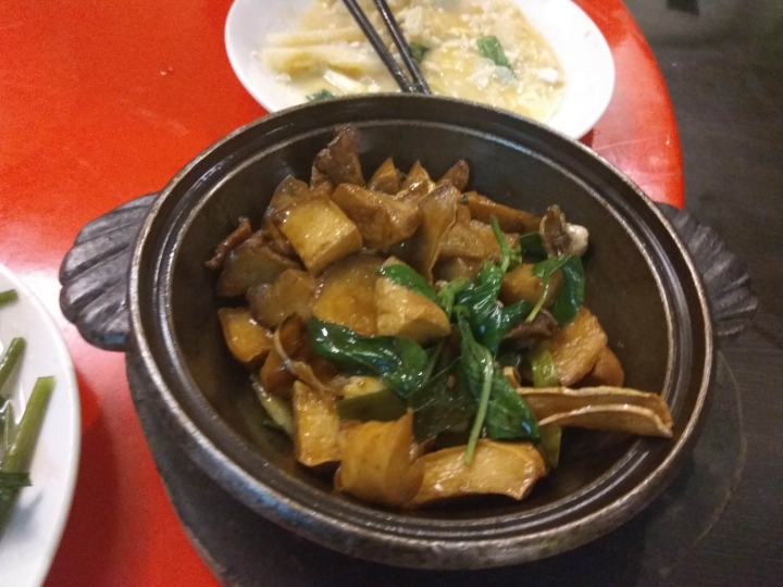 [台式快炒]苗栗頭份中央路100啦生猛海鮮快炒食記~平價~不錯吃~
