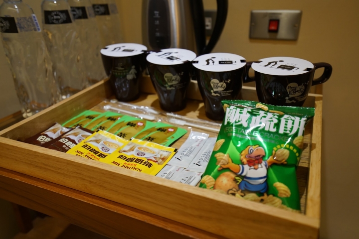 高雄。佳適旅舍Jia's Inn(六合館)。高CP值溫馨家庭房。新穎舒適(捷運市議會站)