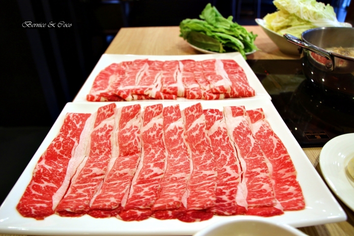 洋夫人壽喜燒、鍋物、牛排和火鍋肉品買一送一,愛吃肉肉的朋友千萬別錯過(捷運葫洲站)(內湖美食)