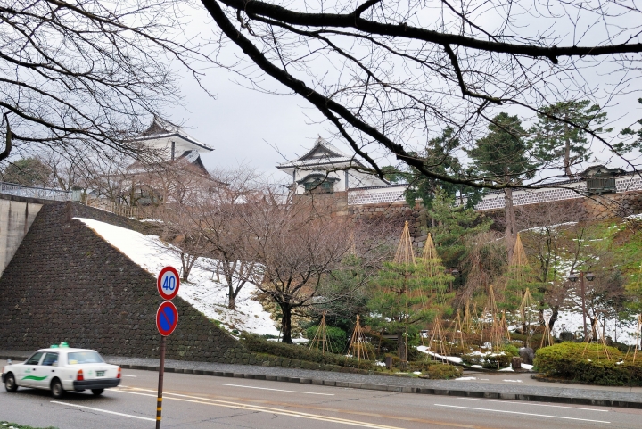 [冬之日本中部山區自助行]-金澤散策-東茶屋~兼六園~金澤城(一日自由乘車巴士)