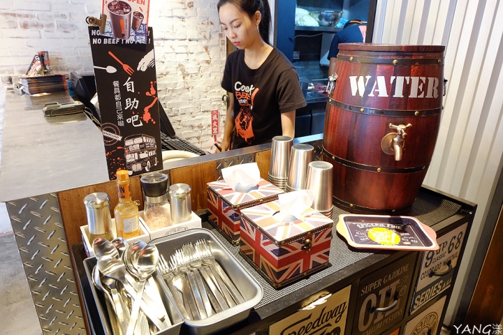 【捷運市政府站】 CooKBEEF 酷必五星級牛排飯，王品新品牌滿足肉食控