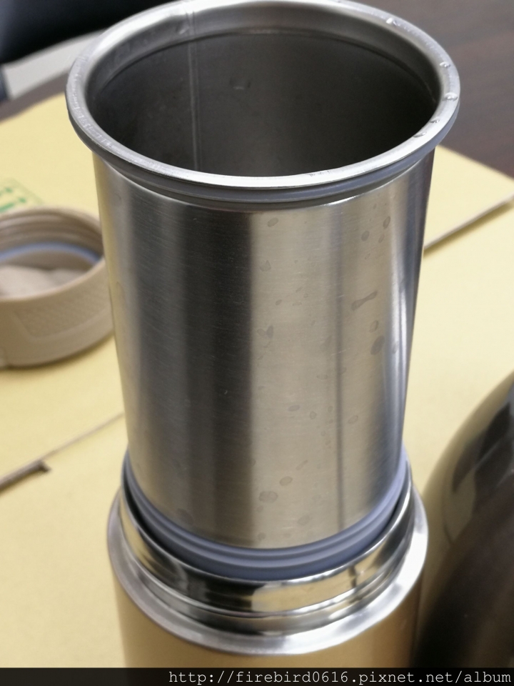 [咖啡用品開箱]已掃雷--鍋寶超真空隨身咖啡萃取保溫瓶(類似法壓壺萃取)