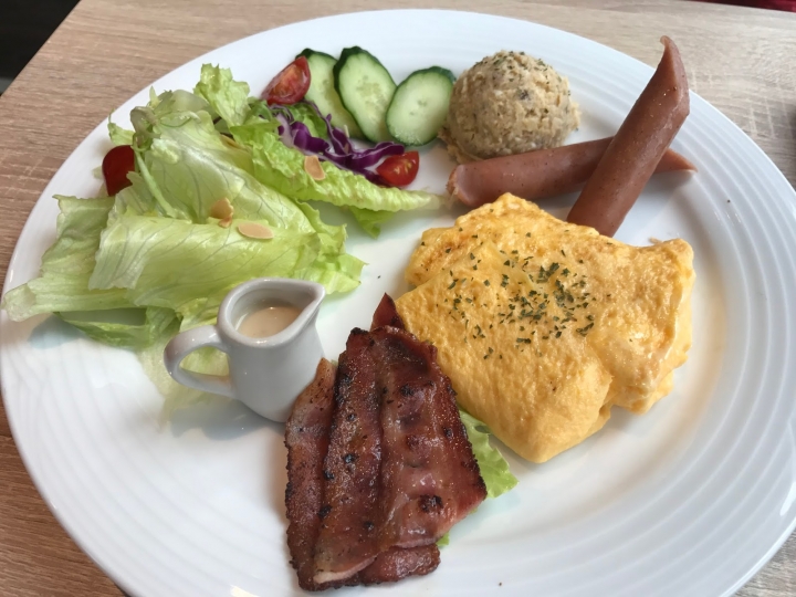 [食記] 新竹。築咖啡。在玻璃公園美景中吃早午餐