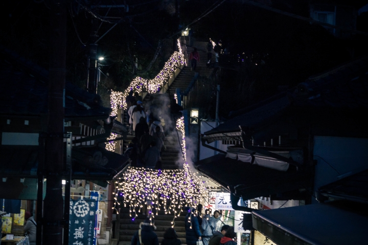 【行程。遊記】神奈川 江之島 被招待非業配的午後小旅行 青春與海的潮歌  湘南寶石 湘南の宝石 江之島光色祭典 伴手禮 餐廳 吃飯 古蹟 景點 推薦 車票