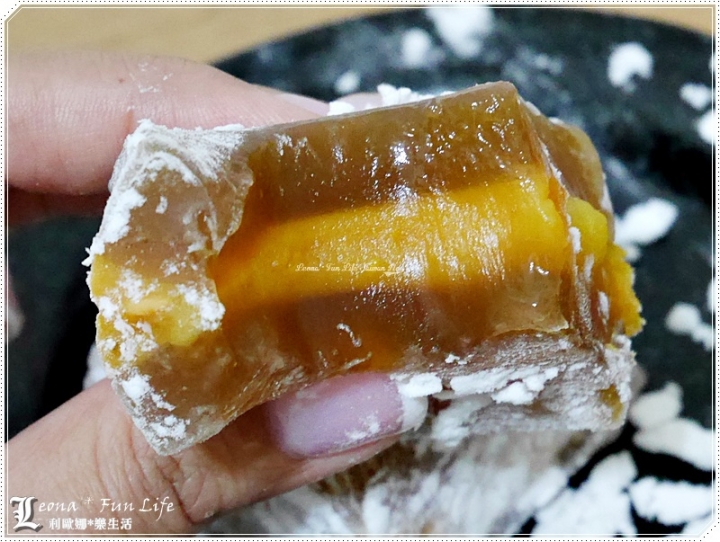 【台中 南區】第三市場俗又大碗的輕甜美味點心，全素的朋友也可以放心享用。素食蓮藕糕