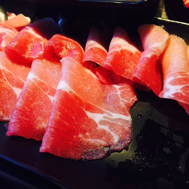 【食。桃園】來村民食堂吃海月鍋物！天氣冷了吃火鍋胃就暖了！