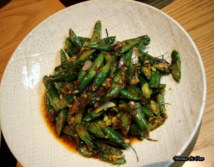 饗泰多 Siam More 泰式風格餐廳(桃園店)/霸氣厚度2cm最強的月亮蝦餅