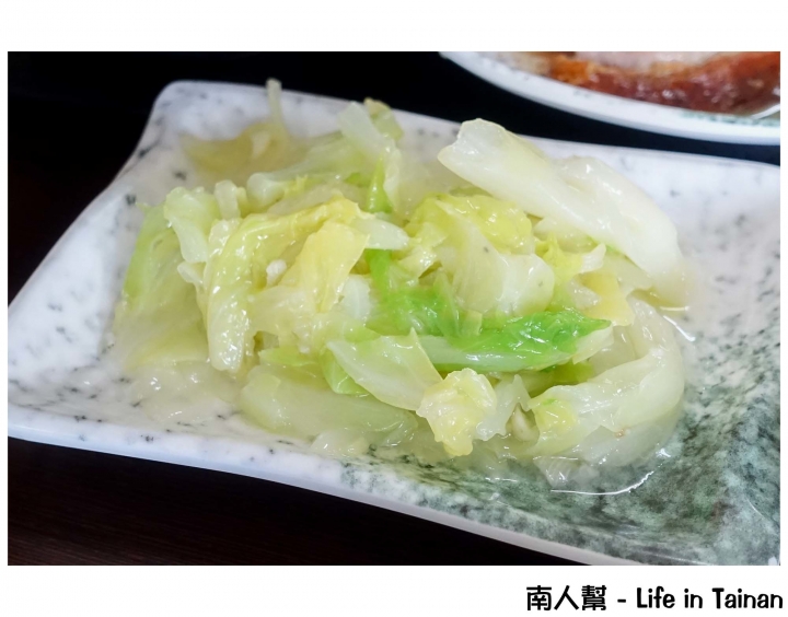 【台南中西區-美食】鴨油拌飯│鵝肉丸湯│櫻桃鴨油脂豐富肉質細嫩│卡滋脆皮燒肉~肥記港式燒鵝