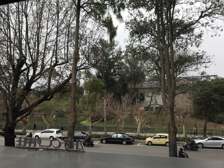 [食記] 新竹。築咖啡。在玻璃公園美景中吃早午餐