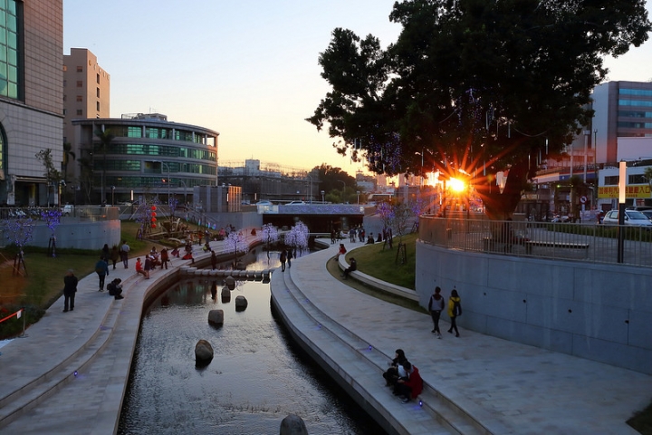 【台中景點】柳川水岸/柳川新風情，點亮舊城區的夜晚與未來