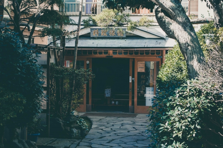 【行程。遊記】神奈川 江之島 被招待非業配的午後小旅行 青春與海的潮歌  湘南寶石 湘南の宝石 江之島光色祭典 伴手禮 餐廳 吃飯 古蹟 景點 推薦 車票