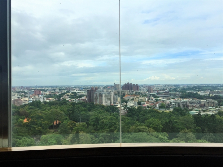 【嘉義東區 | 景點】於高塔上俯覽嘉義美景及體驗刺激天空走道☀射日塔