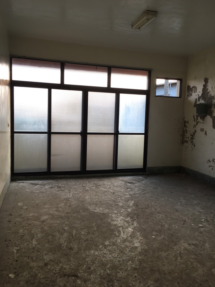 請教~~有裝潢經驗的人or室內設計師 問一下老屋格局配置(附圖)