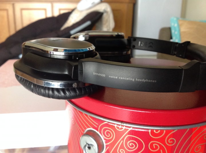 求助！PHILIPS SHN-9500 耳罩皮面裂掉
