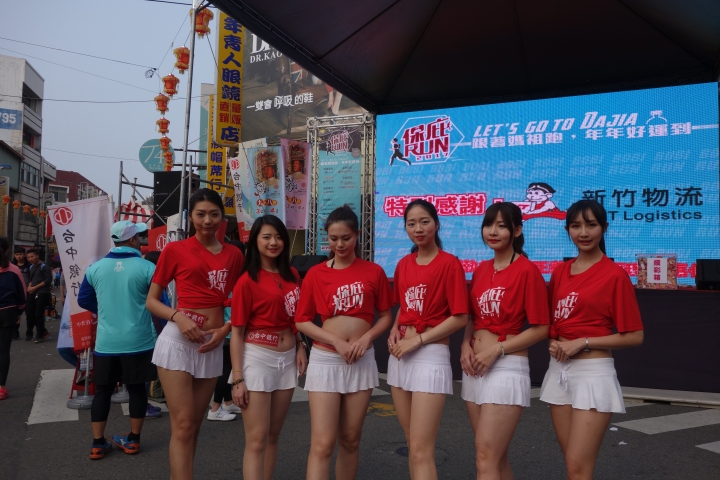 2017年，媽祖萬眾騎拜，激進百里，