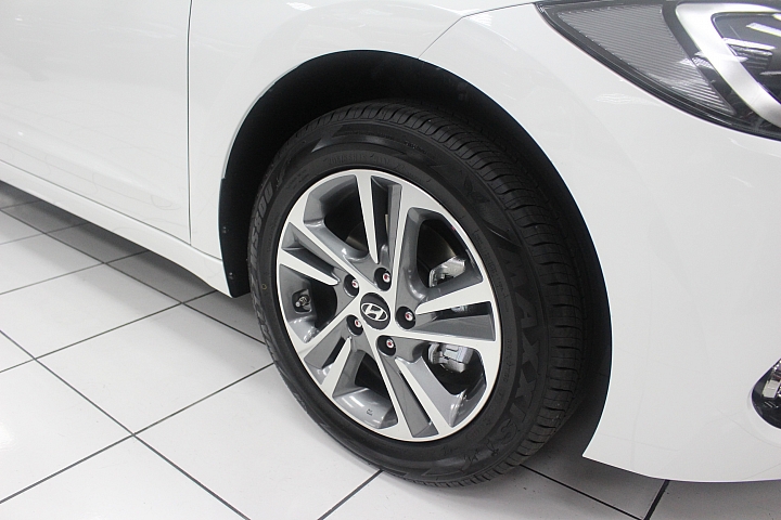 (599)Super Elantra 展間輕鬆分享