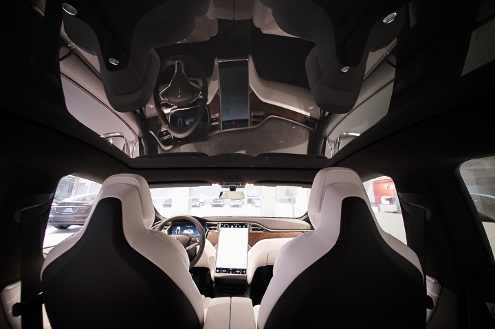電電吃三碗公－Tesla內湖服務中心交車開箱