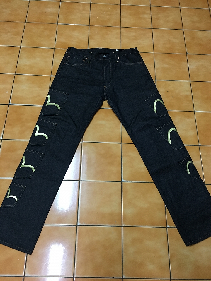 【開箱】歐版 EVISU 2000 No.3 EVERGREEN 系列 MULTI POCKET 金色小M 多口袋褲