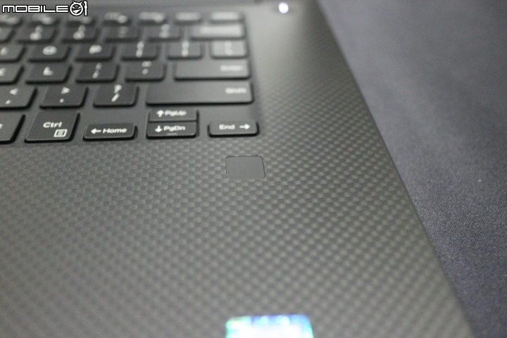 DELL XPS15 9560 日規 開箱