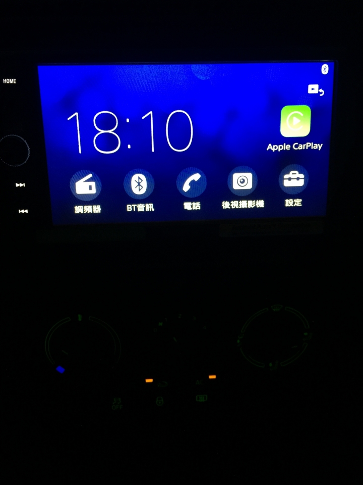 [開箱] sony xav-ax100 x 2013 Skoda Rapid