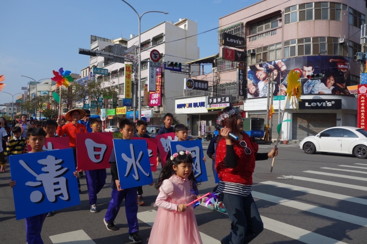 2017年，媽祖萬眾騎拜，激進百里，