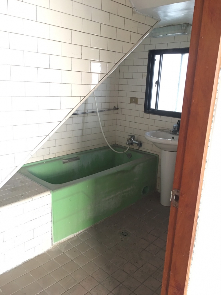 請教~~有裝潢經驗的人or室內設計師 問一下老屋格局配置(附圖)