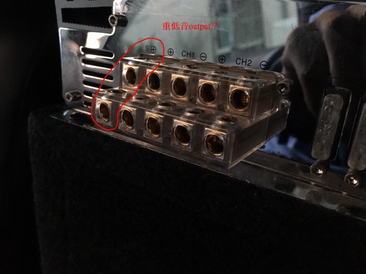 請問汽車重低音+擴大機，如何接線？