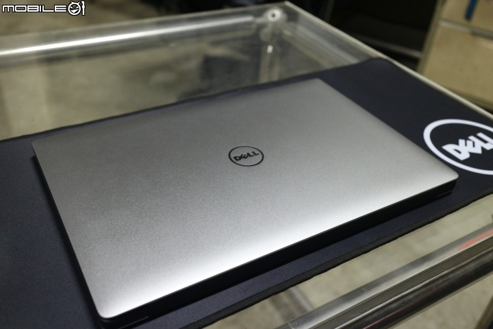 DELL XPS15 9560 日規 開箱