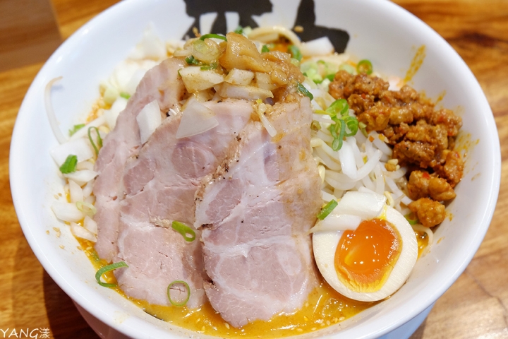 【拉麵】雞二拉麵，麻辣口味登場