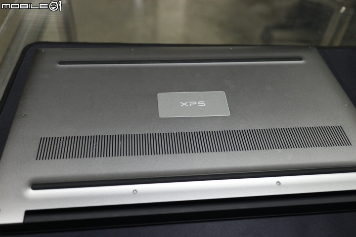 DELL XPS15 9560 日規 開箱