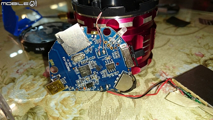 藍芽喇叭。死馬當活馬醫