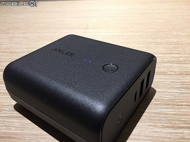 [開箱]ANKER 充電器+行動電源二合一 PowerCore Fusion 5000