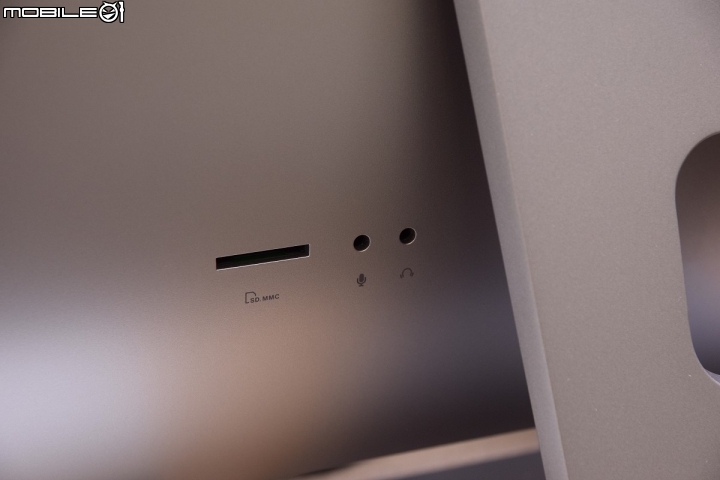 全新客廳All in One Asus Zen AiO(ZN270IE)開箱分享