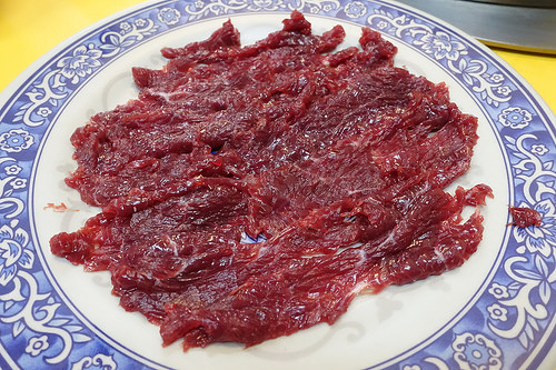 【食記】台南仁德。阿裕牛肉涮涮鍋~一盤牛肉300元好貴但也好好吃