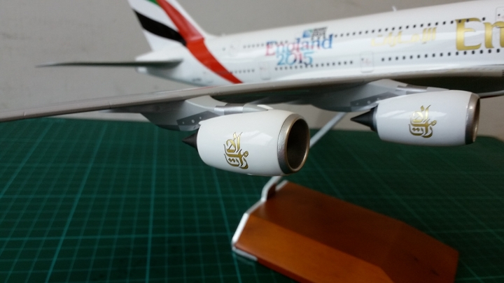 阿聯酋航空 Emirates Airbus A380-800 1/200模型 [簡易開箱]