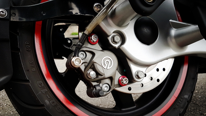 [分享] 水冷G-MAX 升級 BREMBO 前後卡鉗組