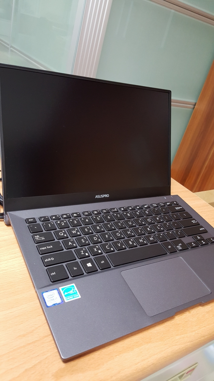 ASUSPRO B9440UA-0271A7500U 簡易開箱