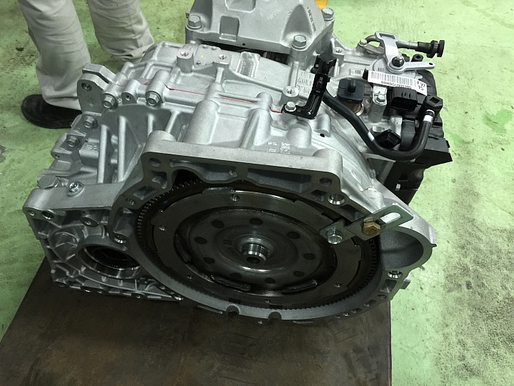 (原廠已解決)Hyundai All New Tucson開了4000公里在合歡派出所前變速箱螺絲鬆脫，導致漏油！
