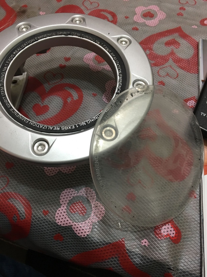 這塊玻璃要用什麼黏比較好