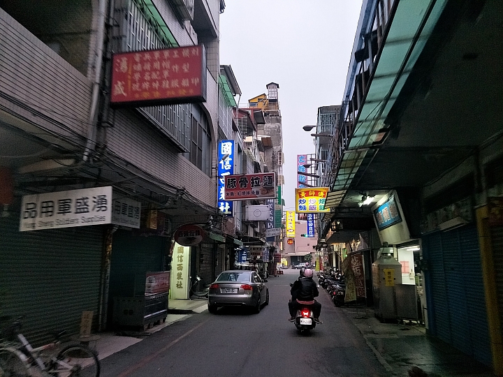進擊的OPPO R9s Plus 一起來高雄旅遊拍照吃美食體驗港都文化