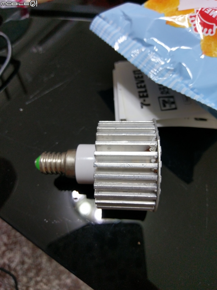 請問這種LED燈泡，哪裡買的到？