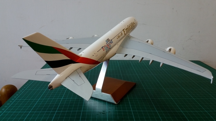 阿聯酋航空 Emirates Airbus A380-800 1/200模型 [簡易開箱]