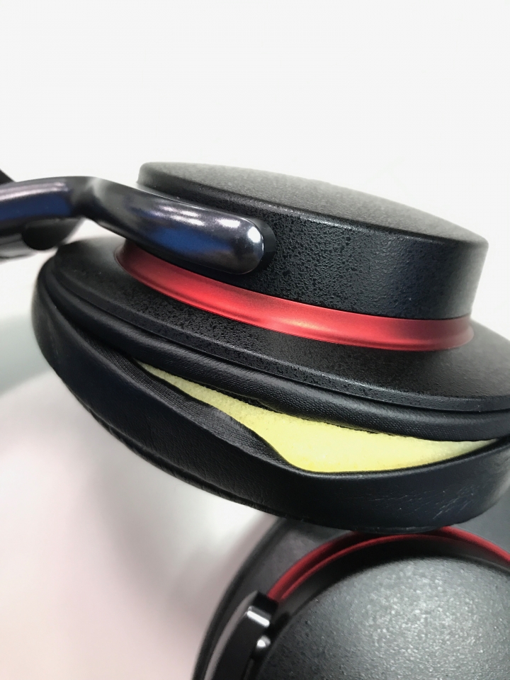 SONY MDR-1A 耳罩脫膠情形請教！