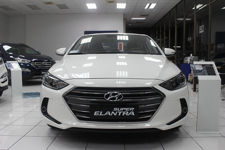 (599)Super Elantra 展間輕鬆分享