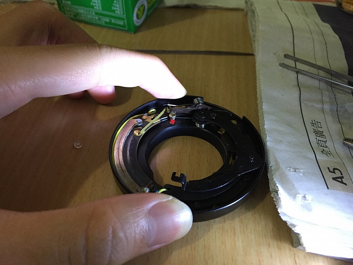 [DIY]M42 Pentacon 50/1.8 MC electric 光圈頂針固定+拆光圈清理+增大光圈??(圖多)