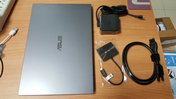 ASUSPRO B9440UA-0271A7500U 簡易開箱